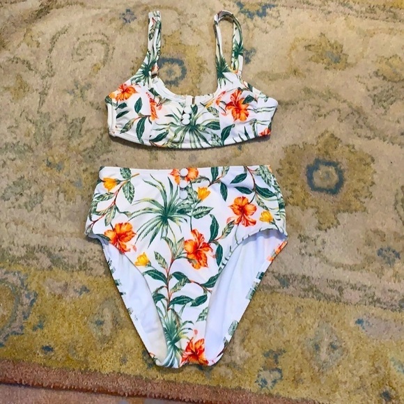 ⭐️Xhilaration, High-Waisted Bikini, Easy Wear & Care,Excellent Condition,Medium - Picture 3 of 9